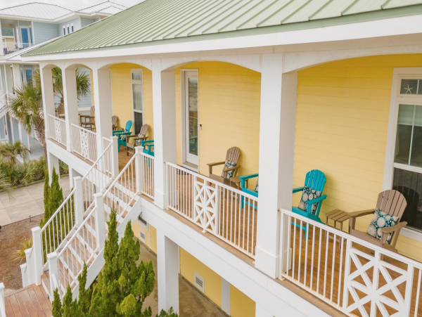Pensacola Beach Vacation home Gulfside of Road