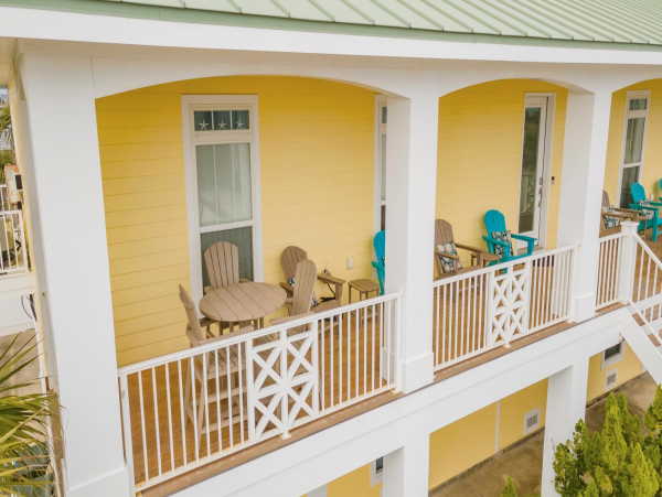 Pensacola Beach Vacation home Gulfside of Road