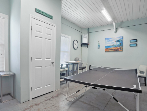 Pensacola Beach Vacation home Gulfside of Road