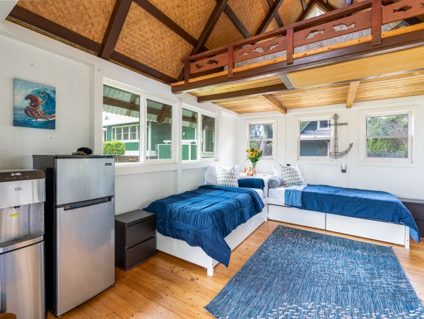 Walk to Beach Waialua Vacation Home Three Bedroom