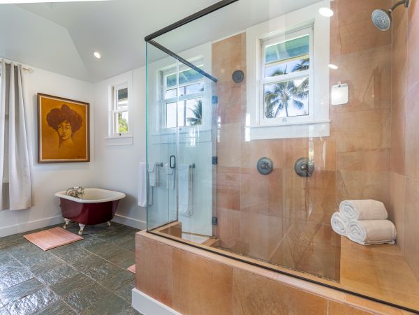 Walk to Beach Waialua Vacation Home Three Bedroom