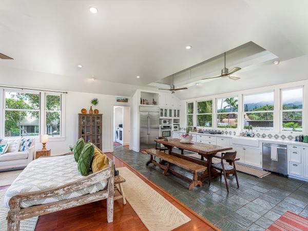 Walk to Beach Waialua Vacation Home Three Bedroom