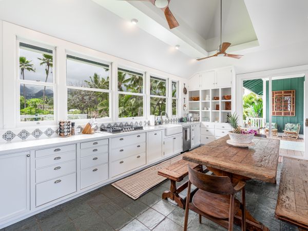 Walk to Beach Waialua Vacation Home Three Bedroom