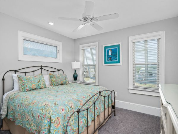 Nags Head Vacation Home Twelve Bedroom On beach