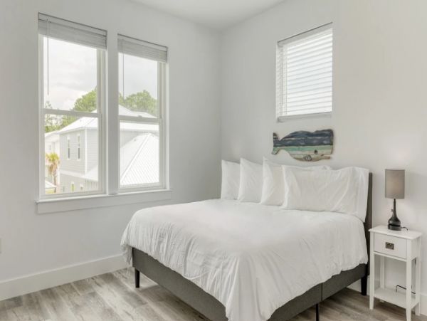 Luxury Vacation Pool Home in Destin Sleeps 20