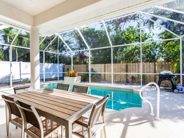 Naples 4 Bedroom Vacation Home with Private Pool