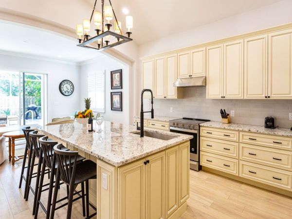 Naples 4 Bedroom Vacation Home with Private Pool