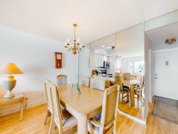 Bayfront Vacation Condo in Longboat Key Sleeps 4