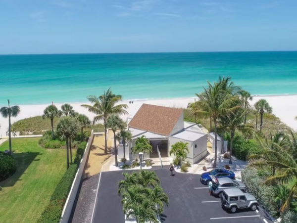 Bayfront Vacation Condo in Longboat Key Sleeps 4