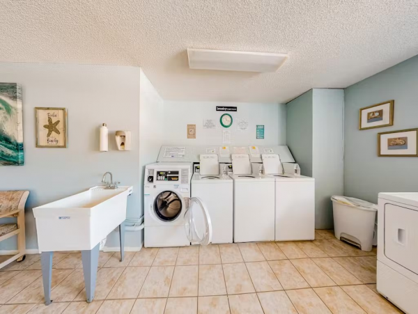 Bayfront Vacation Condo in Longboat Key Sleeps 4