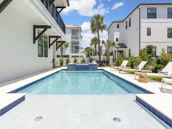 Luxury Vacation Pool Home in Miramar Beach Close to Beach