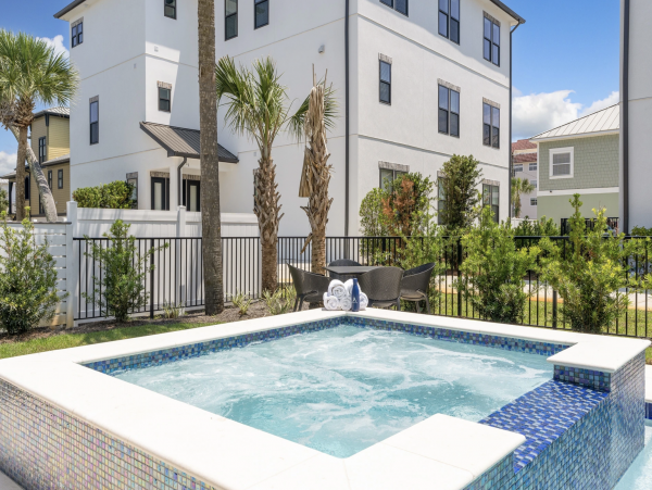 Luxury Vacation Pool Home in Miramar Beach Close to Beach
