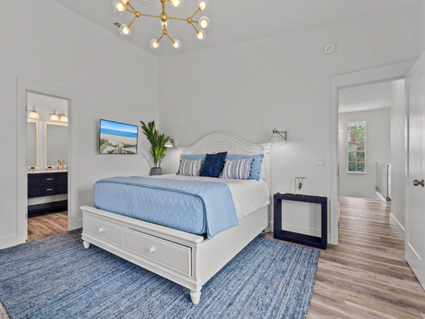 Vacation Home Four Bedroom between Rosemary and Alys Beach