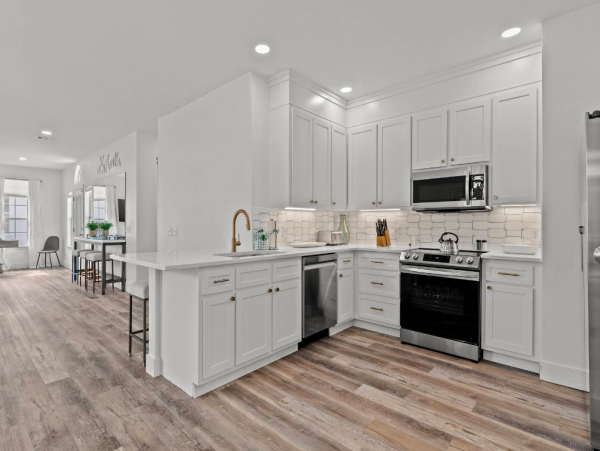 Vacation Home Four Bedroom between Rosemary and Alys Beach