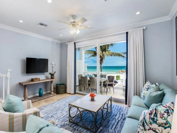 Beachfront Luxury Vacation Town House  Villa in Bahamas with Ocean Views