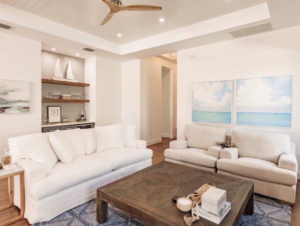 Lavish Four Bedroom Vacation Rental on Naples Private Pool