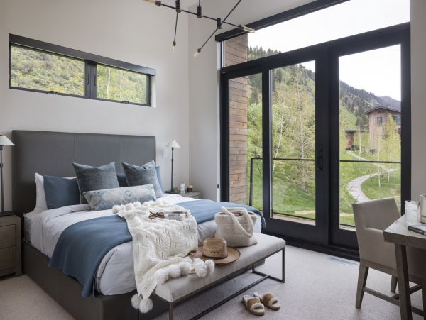 Luxury Vacation Home in Jackson Hole with Views and Hot Tub