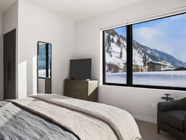 Luxury Vacation Home in Jackson Hole with Views and Hot Tub