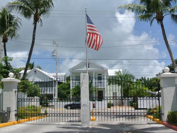 Key West Vacation Condo Two Bedroom Walk to Beach