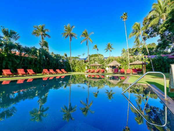 Lahaina Vacation Condo Two Bedroom Walk to Beach