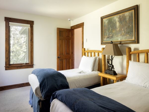 Luxurious Teton Village Retreat - Your Ideal Jackson Hole Getaway