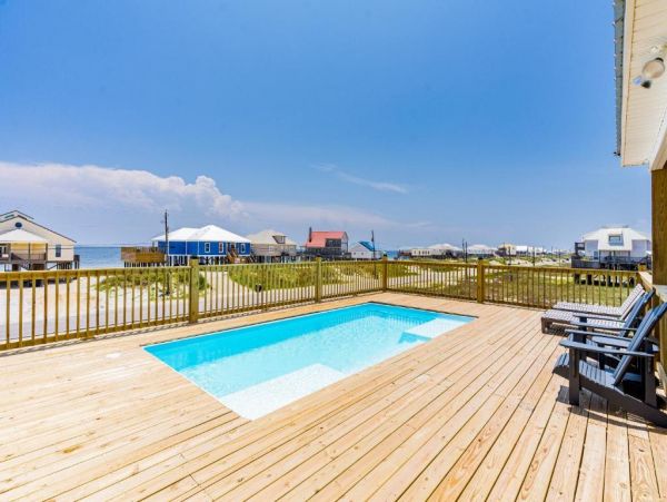 Dauphin Island Vacation Home Four Bedroom Steps to Beach