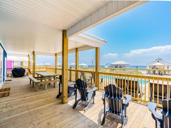 Dauphin Island Vacation Home Four Bedroom Steps to Beach
