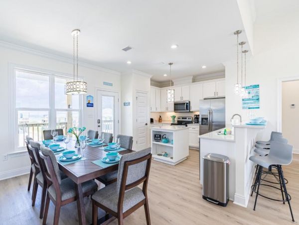 Dauphin Island Vacation Home Four Bedroom Steps to Beach
