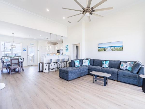 Dauphin Island Vacation Home Four Bedroom Steps to Beach