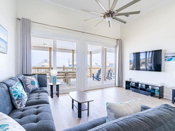 Dauphin Island Vacation Home Four Bedroom Steps to Beach