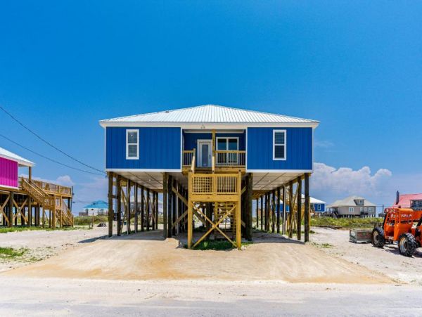 Dauphin Island Vacation Home Four Bedroom Steps to Beach