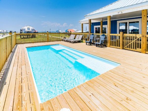 Dauphin Island Vacation Home Four Bedroom Steps to Beach