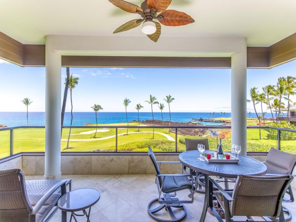 Waimea Vacation Condo Two Bedroom Walk to Beach