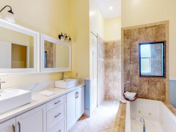 Incredible 7 Bedroom Vacation Home in West Palm Beach