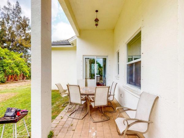 Incredible 7 Bedroom Vacation Home in West Palm Beach