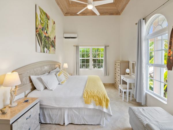 Home Away from Home Vacation Rental in The Bahamas