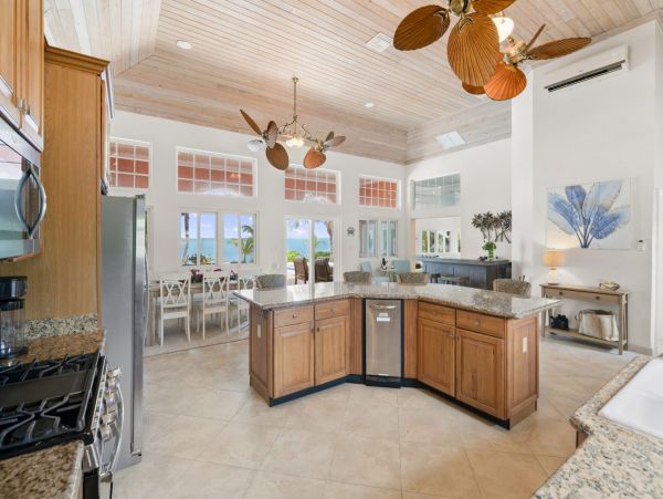 Home Away from Home Vacation Rental in The Bahamas