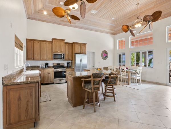 Home Away from Home Vacation Rental in The Bahamas