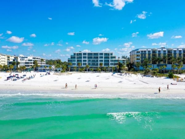Beautiful 2 Bedroom Vacation Condo in Siesta Key