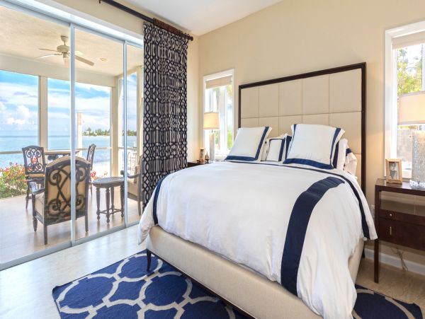 Oceanfront Paradise with 4 Bedrooms in Cayman Kai