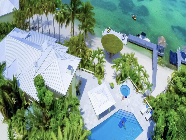 Cayman Kai 8 Bedroom Vacation Rental Great Amenities
