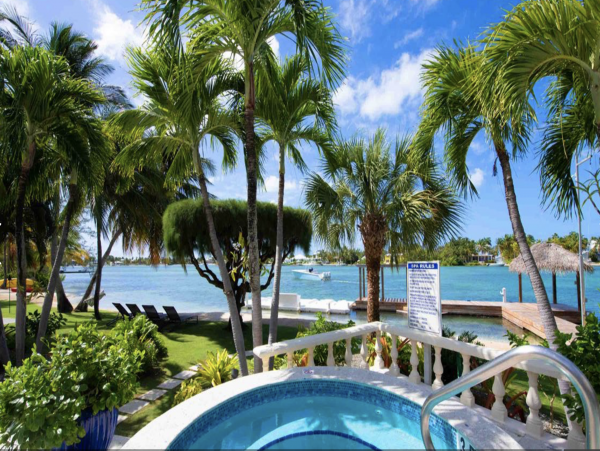 Cayman Kai 8 Bedroom Vacation Rental Great Amenities