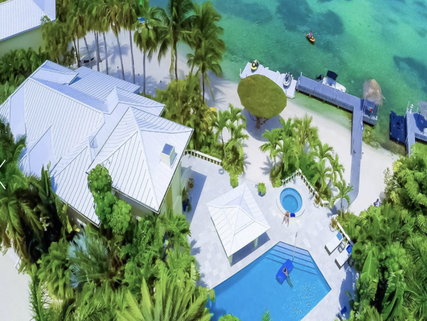 Cayman Kai 8 Bedroom Vacation Rental Great Amenities