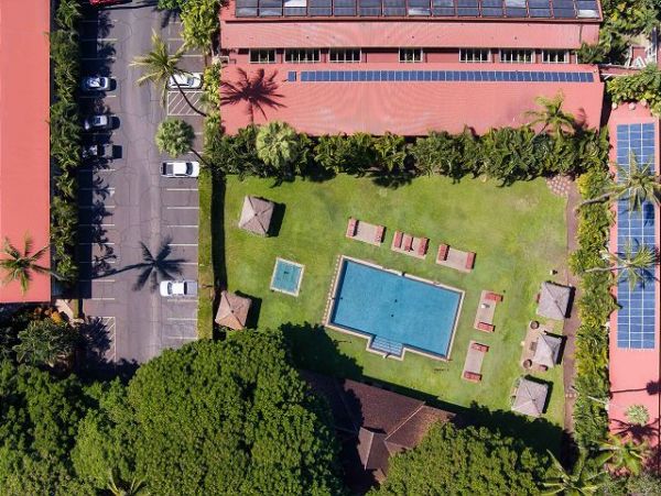 Lahaina Vacation Condo Two Bedroom Walk to Beach