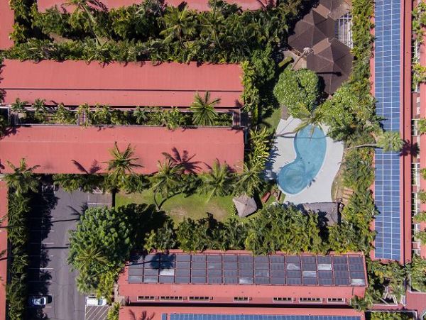 Lahaina Vacation Condo Two Bedroom Walk to Beach