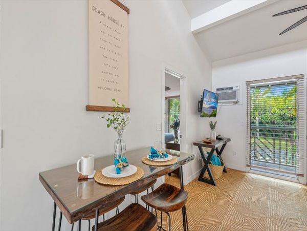 Lovely 2 Bedroom Condo in the Heart of Historic Lahaina Town