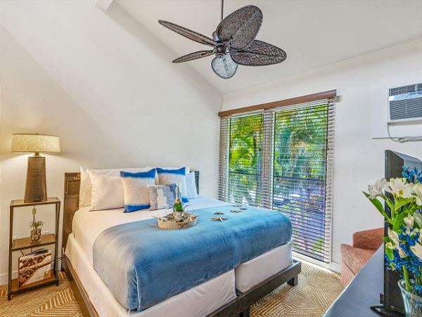 Lovely 2 Bedroom Condo in the Heart of Historic Lahaina Town