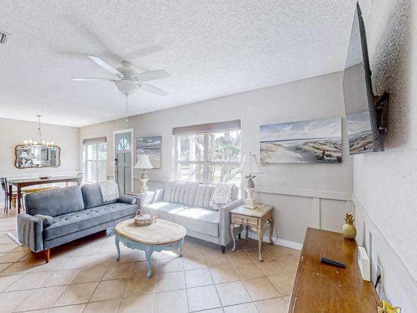 Lovely Vacation Rental with 4 Bedrooms & Enclosed Yard