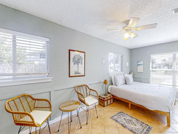 Lovely Vacation Rental with 4 Bedrooms & Enclosed Yard