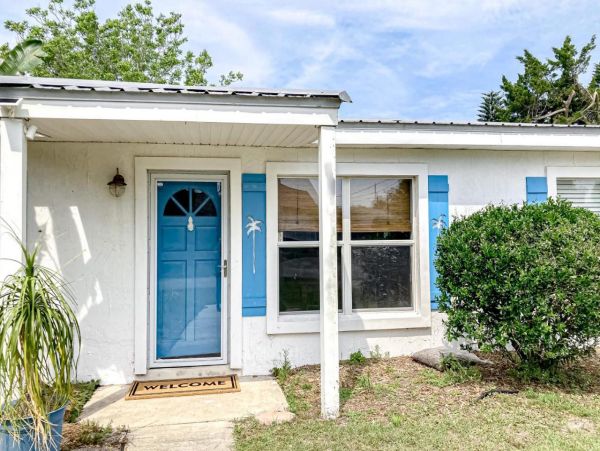 Lovely Vacation Rental with 4 Bedrooms & Enclosed Yard